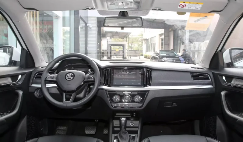 
								Škoda KAMIQ full									