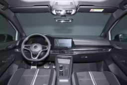 
										Volkswagen Golf 2024 full									