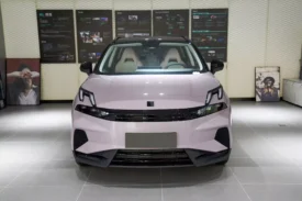 Lynk & Co 06 EM-P