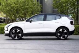 
										Volvo EX30 full									