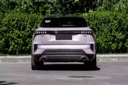 
										Lynk & Co 06 full									